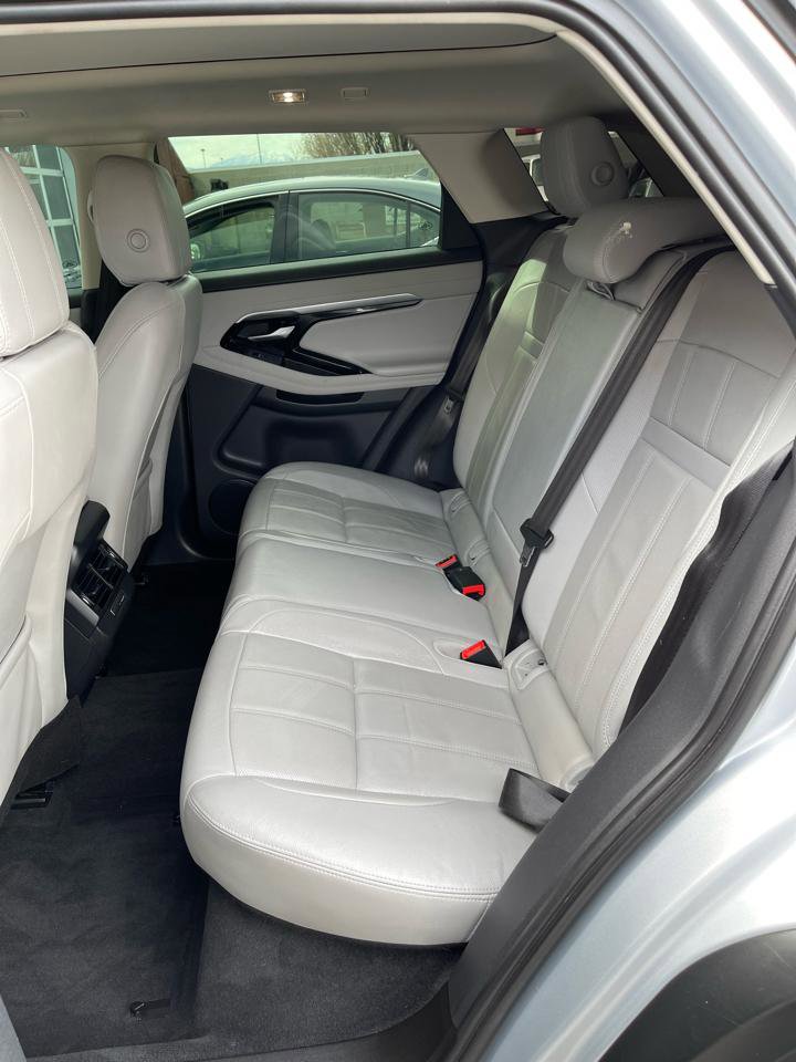 Used 2020 Land Rover Range Rover Evoque SE image 14