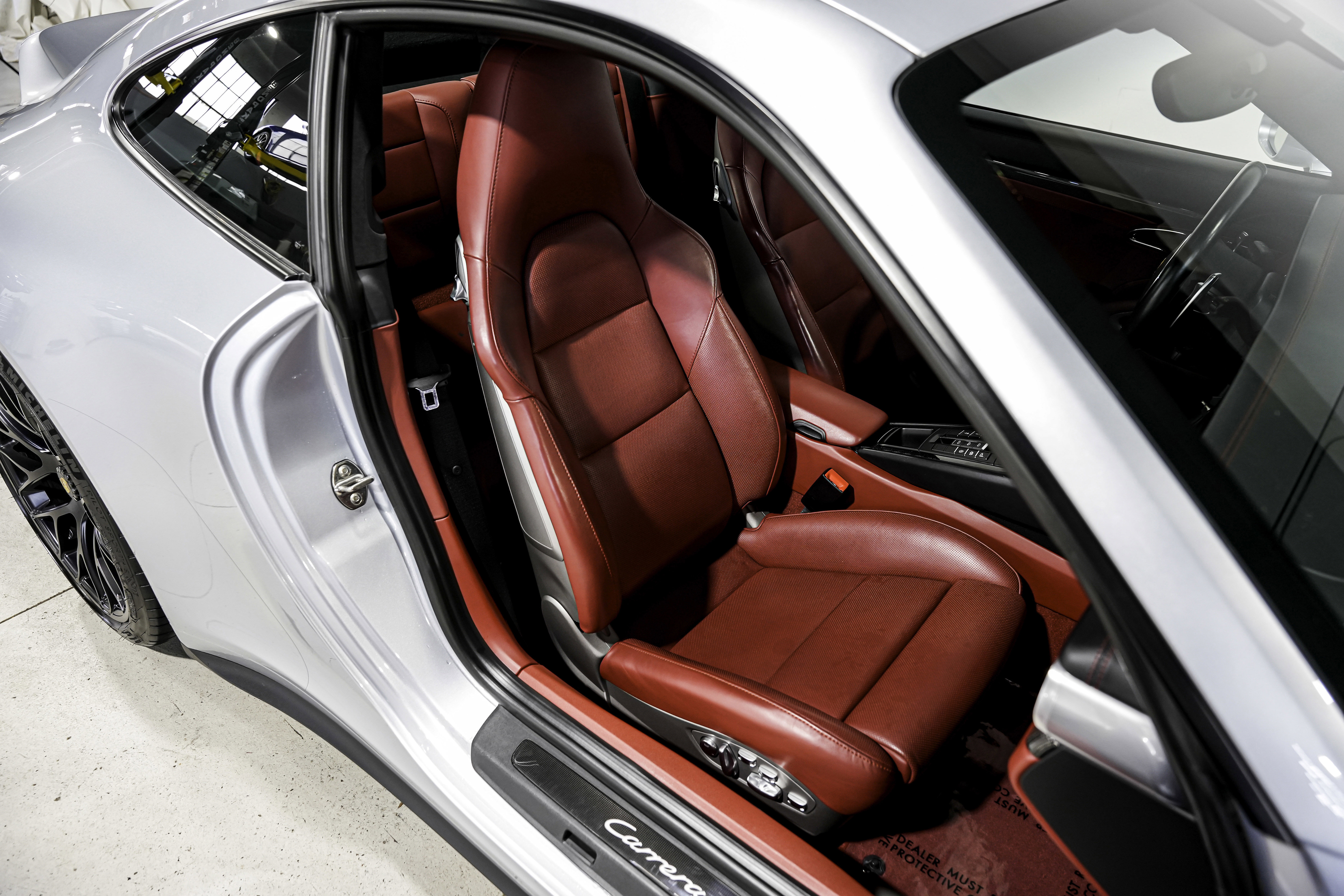 Used 2016 Porsche 911 Carrera GTS image 30