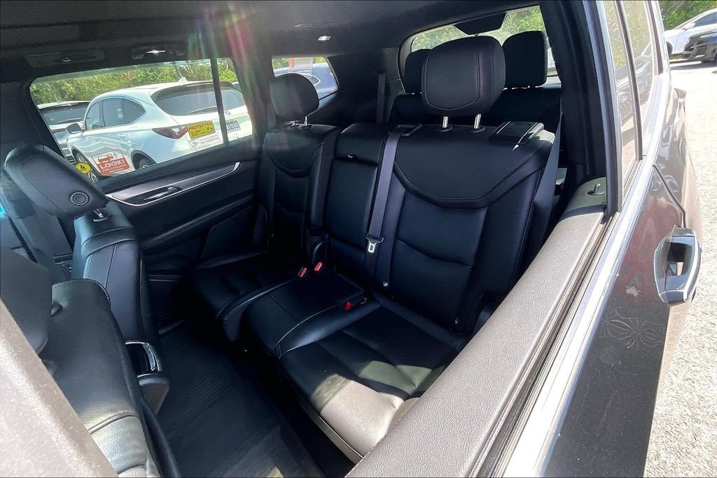 Used 2023 Cadillac XT6 Luxury FWD image 34