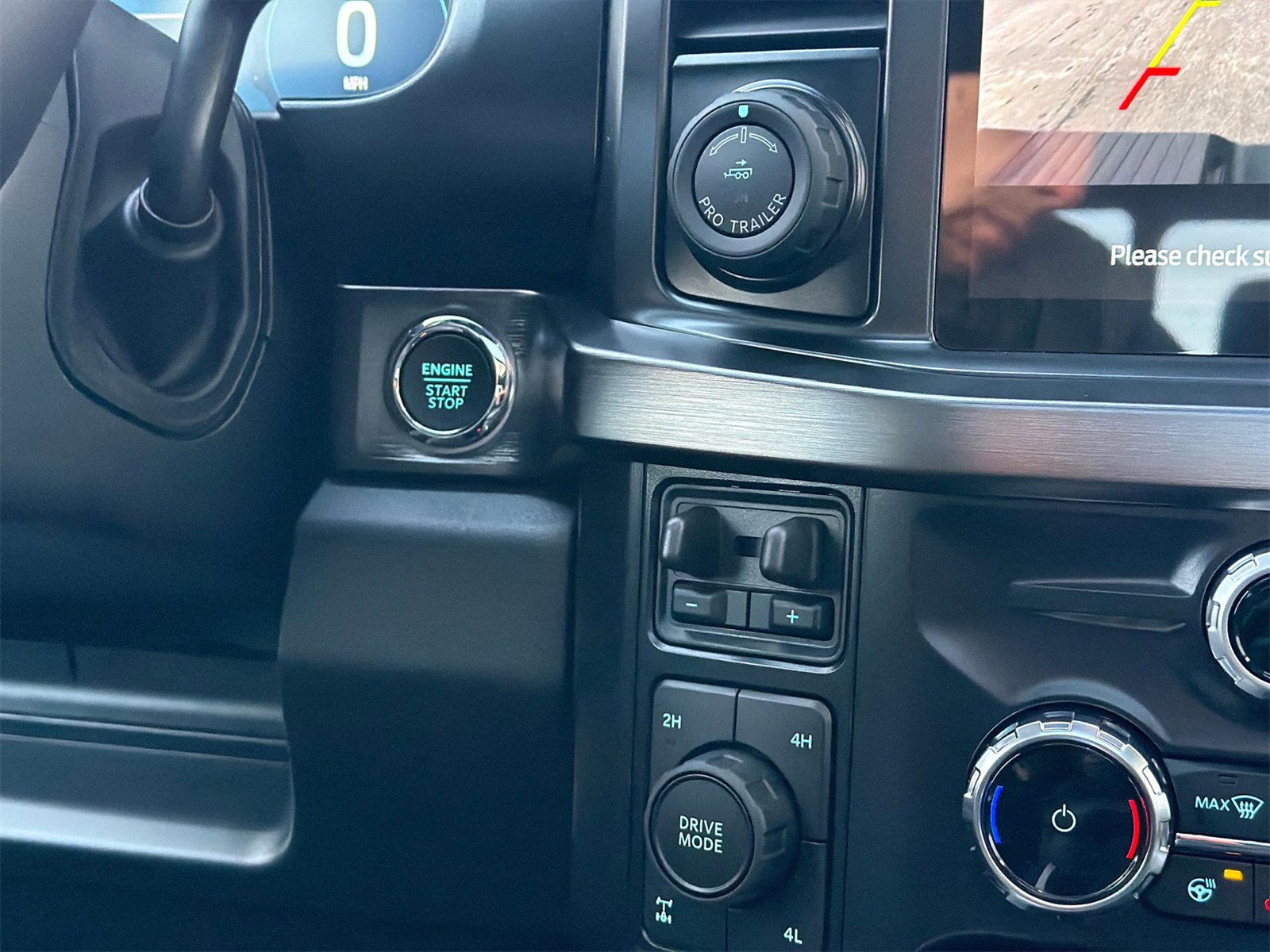 Used 2024 Ford F250 Lariat w/ Lariat Ultimate Package image 30