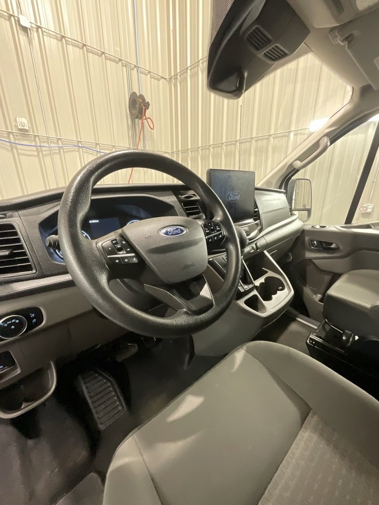 Used 2023 Ford Transit 350 XLT image 9