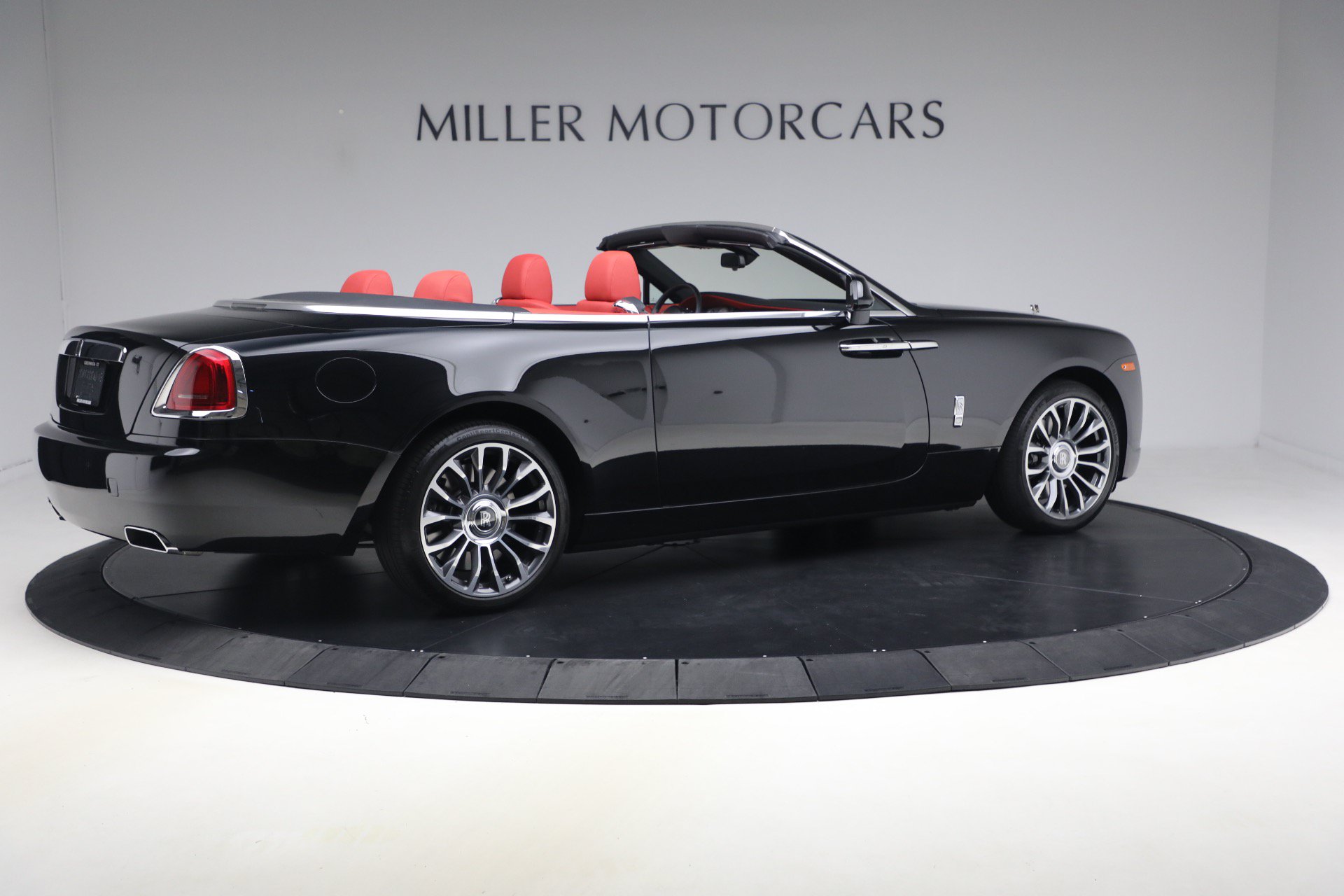 Certified 2020 Rolls-Royce Dawn RWD image 9