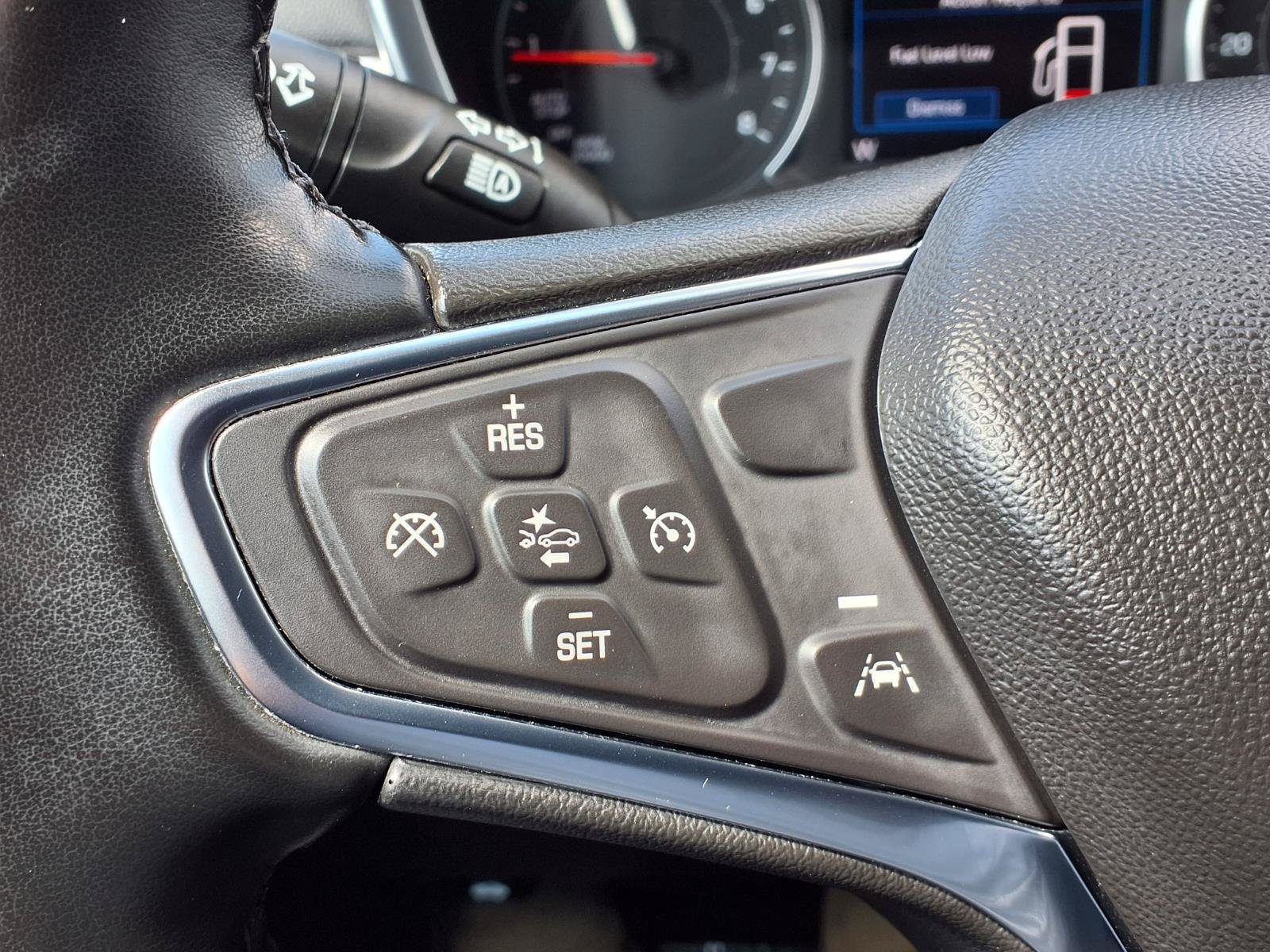 Used 2024 Chevrolet Equinox LT FWD image 17