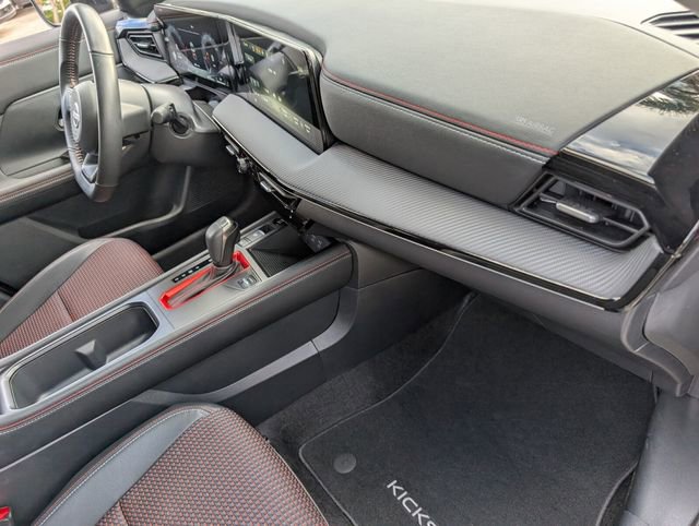 Used 2025 Nissan Kicks SR image 18