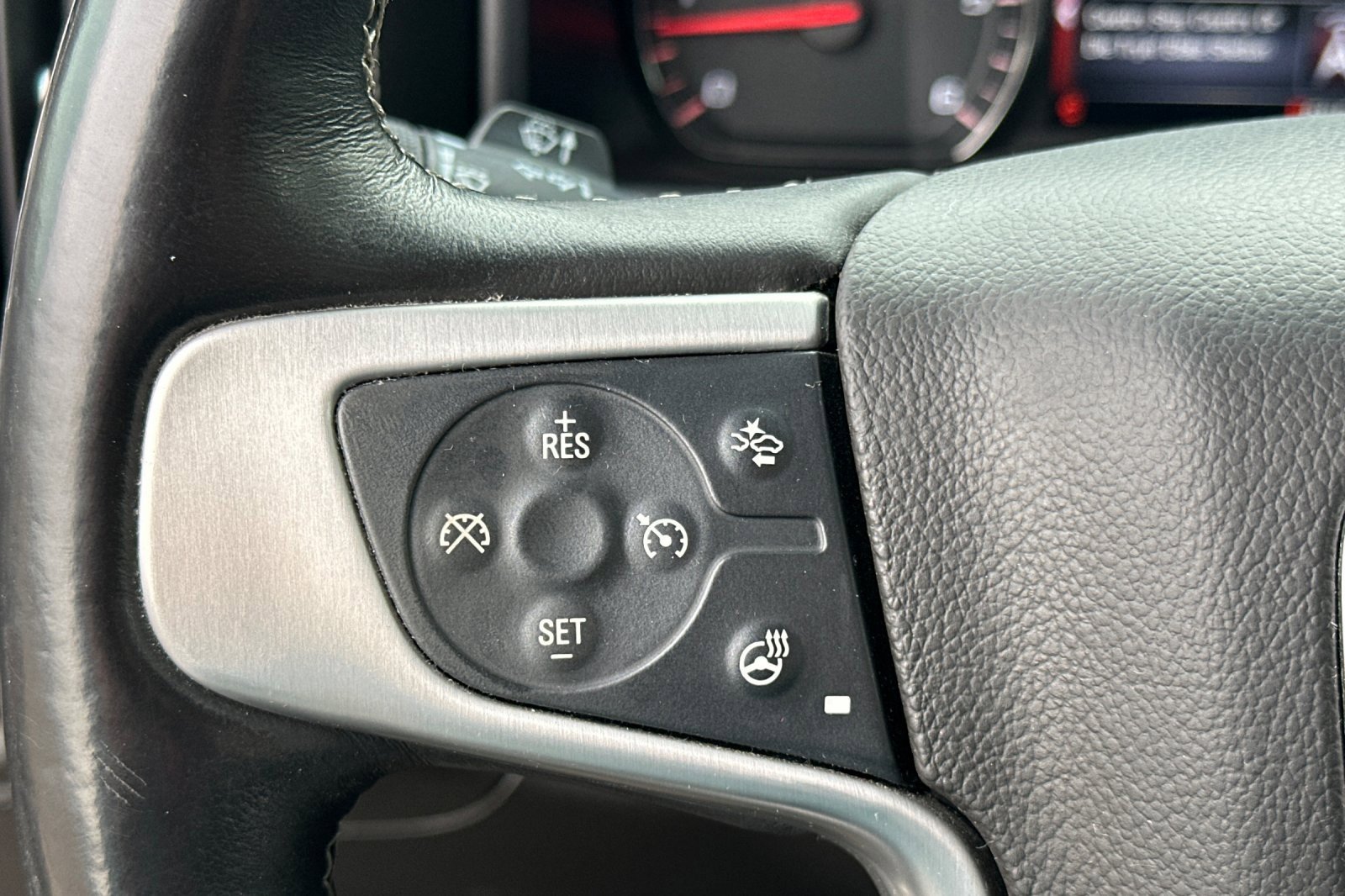 Used 2014 GMC Sierra 1500 SLT w/ SLT Crew Cab Value Package image 34