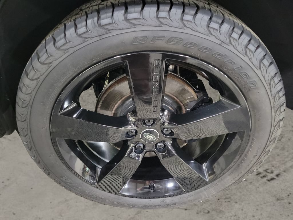 Used 2024 Land Rover Defender 110 V8 AWD/4WD image 10