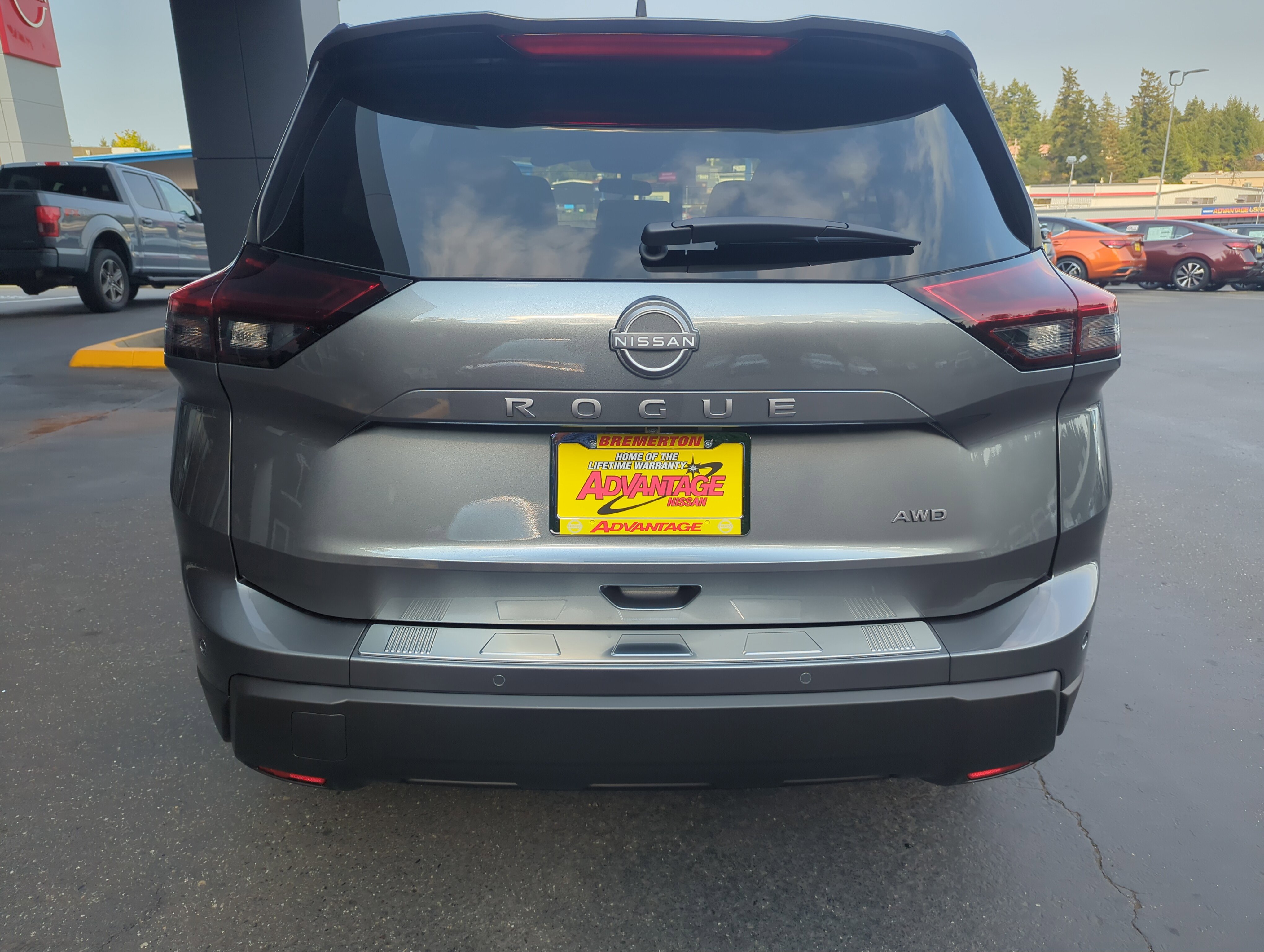 New 2026 Nissan Rogue SV image 4