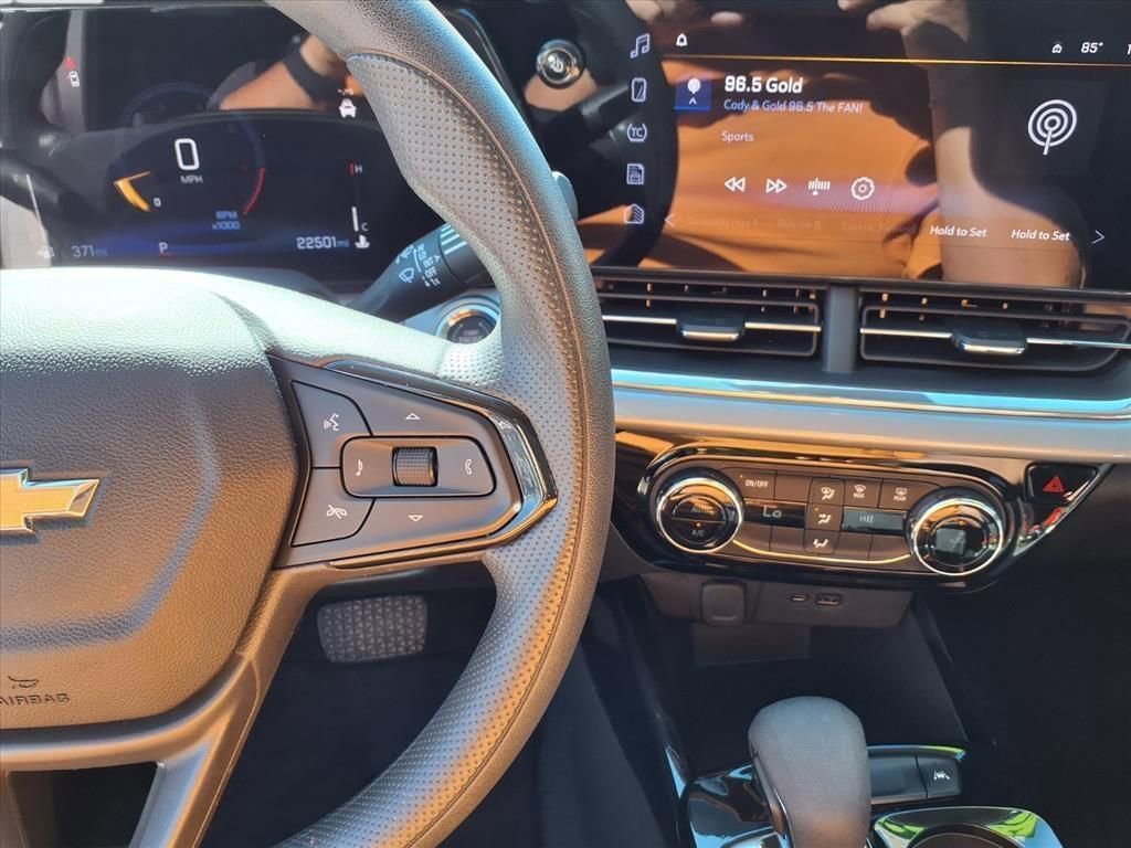 Used 2024 Chevrolet Trax LT image 16