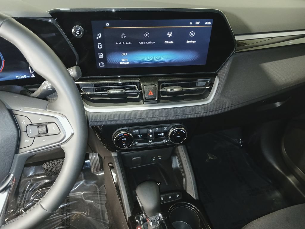 Used 2024 Chevrolet TrailBlazer LT w/ Convenience Package FWD image 18