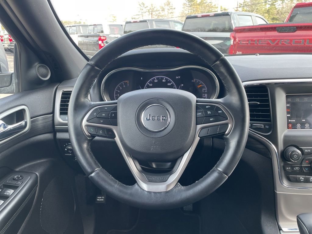 Used 2019 Jeep Grand Cherokee Laredo AWD/4WD image 13