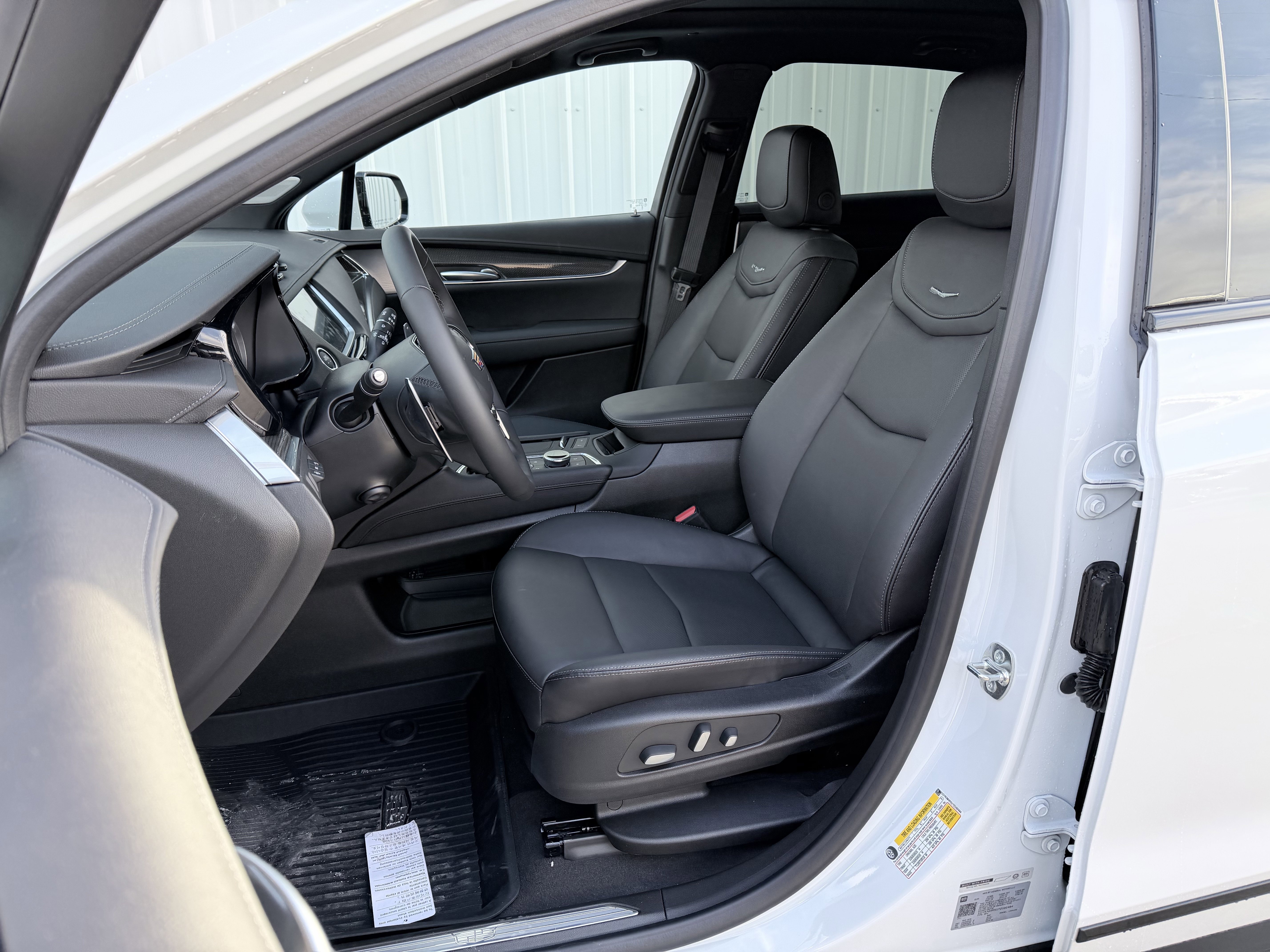 New 2026 Cadillac XT5 Sportv w/ LPO, Onyx Lite Package image 19