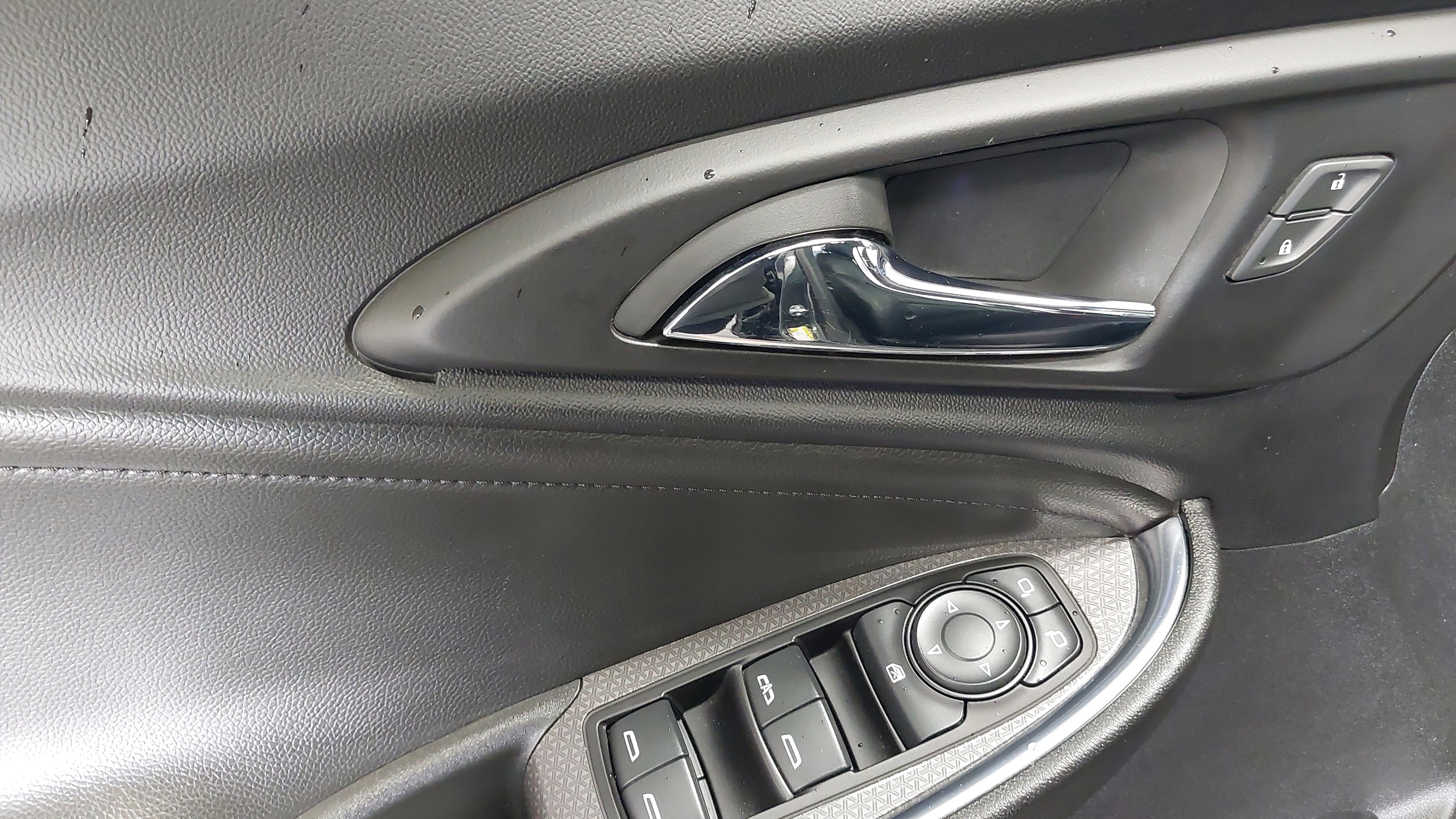 Used 2017 Chevrolet Malibu LT w/ Leather Package image 26