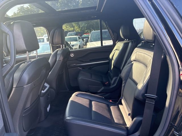 New 2025 Lincoln Navigator Reserve w/ Jet Appearance Package image 17