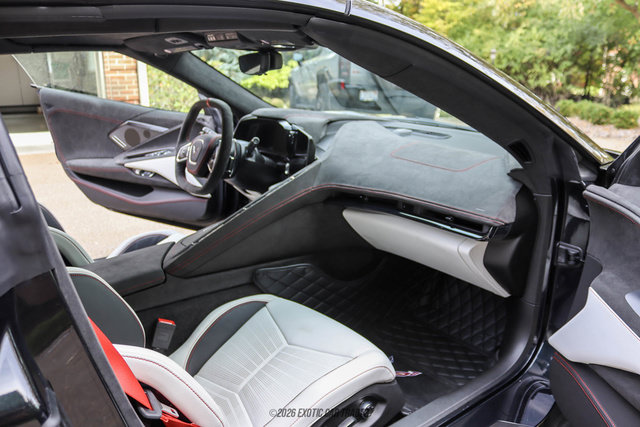 Used 2023 Chevrolet Corvette Stingray Premium Conv w/ 3LT RWD image 37