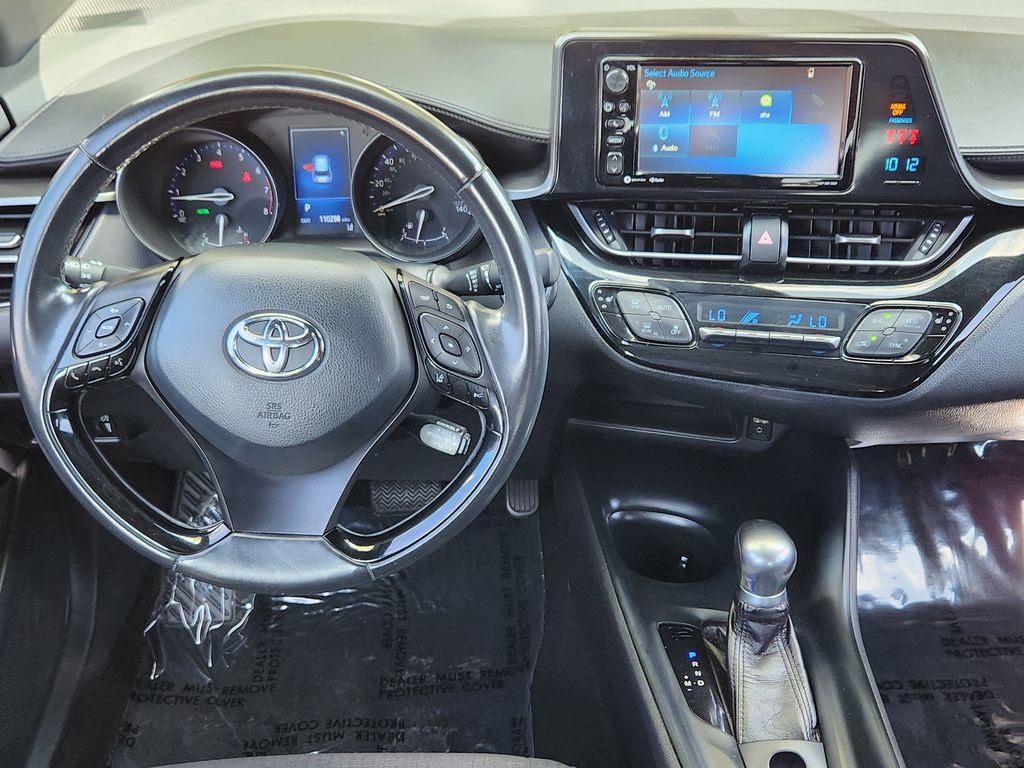 Used 2018 Toyota C-HR XLE FWD image 3