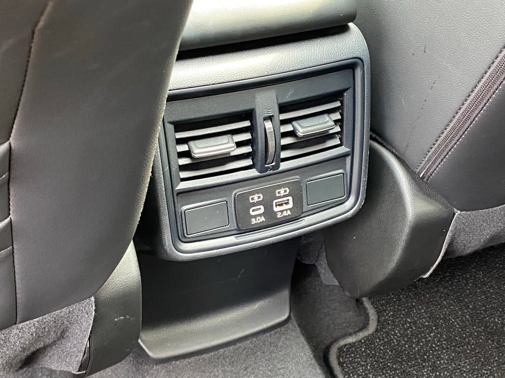 Used 2025 Subaru Forester Premium AWD/4WD image 30