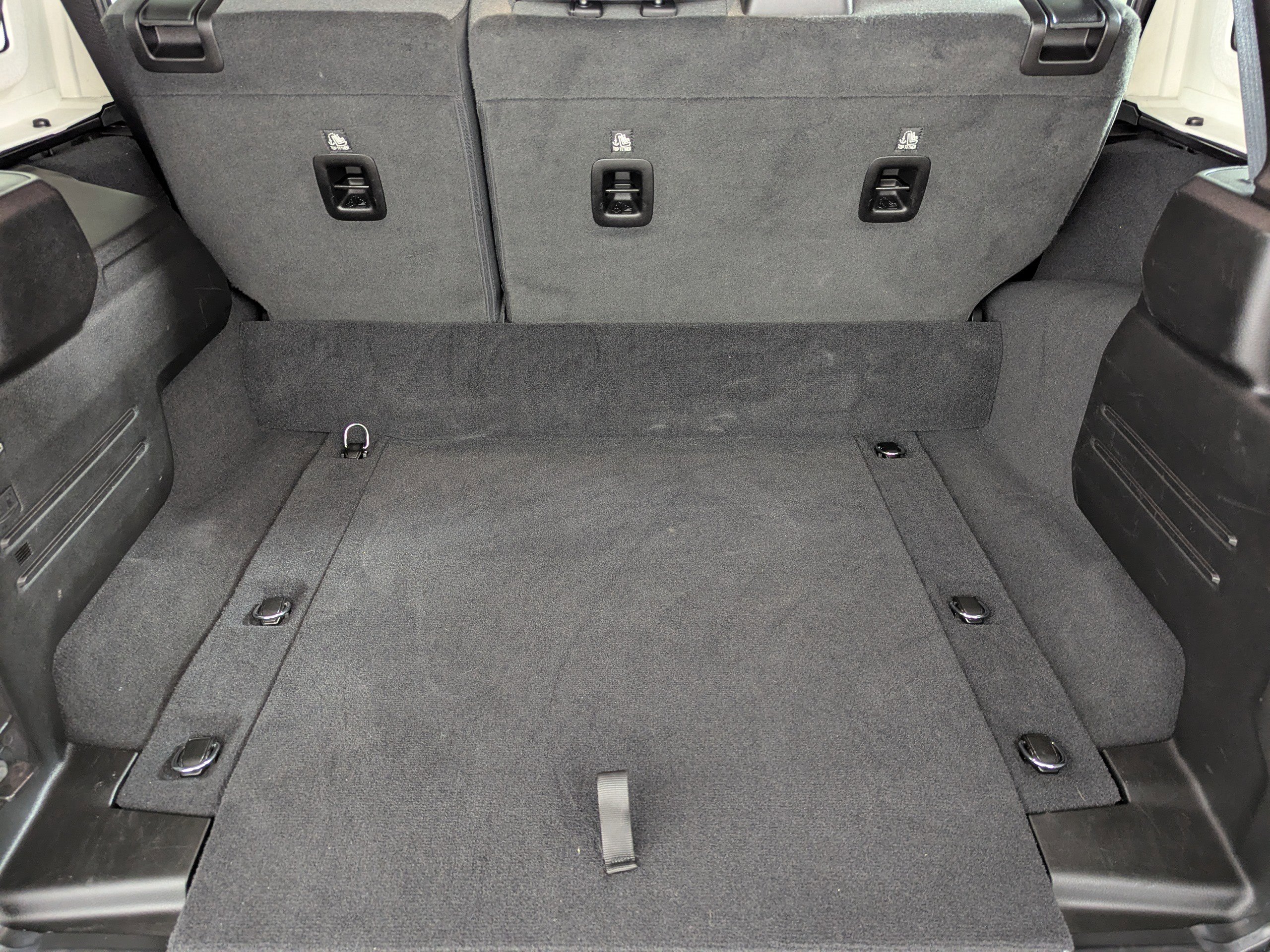 Used 2025 Jeep Wrangler Sahara AWD/4WD image 19