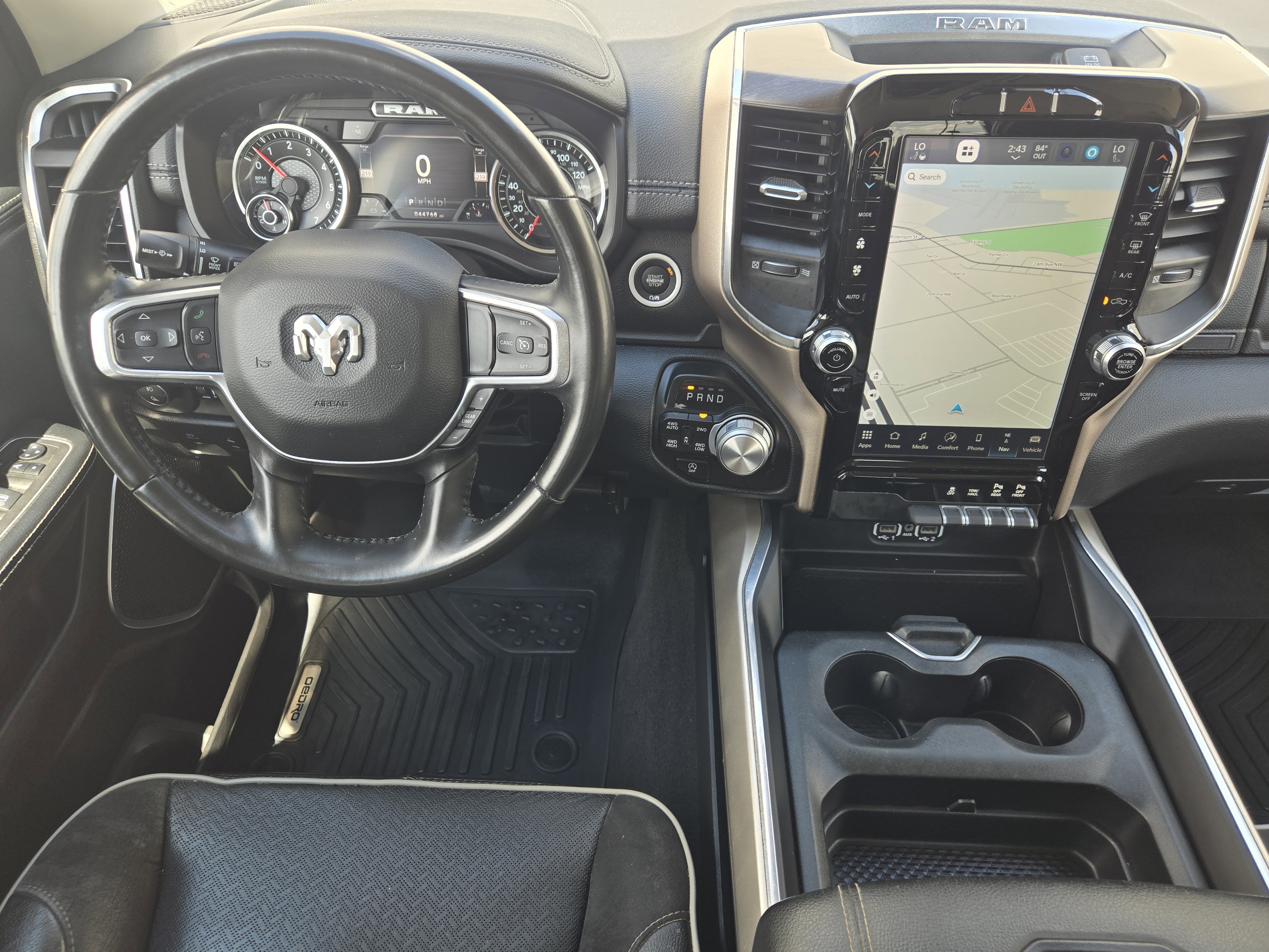 Used 2022 RAM 1500 Laramie AWD/4WD image 29