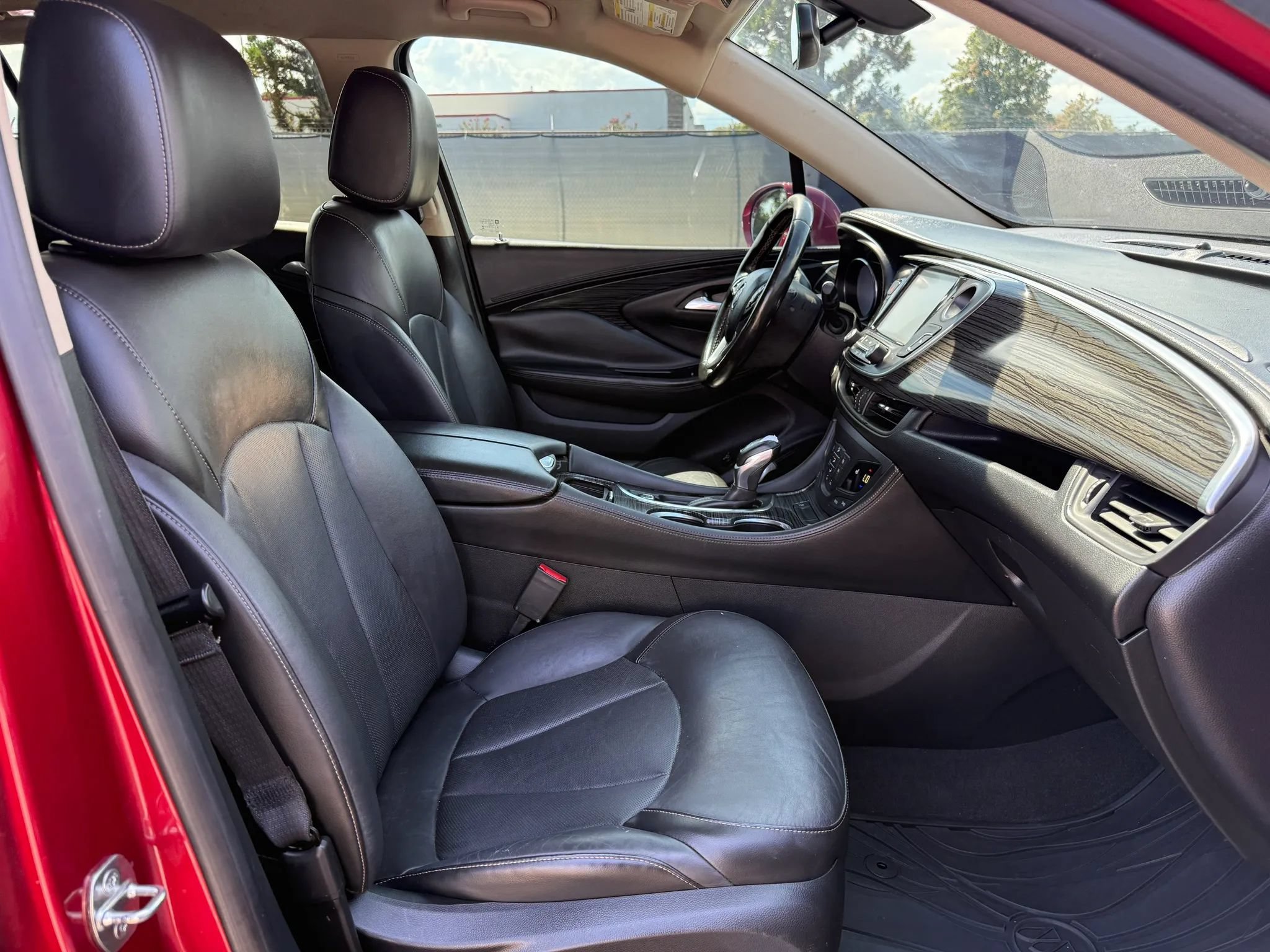 Used 2017 Buick Envision Essence FWD image 18