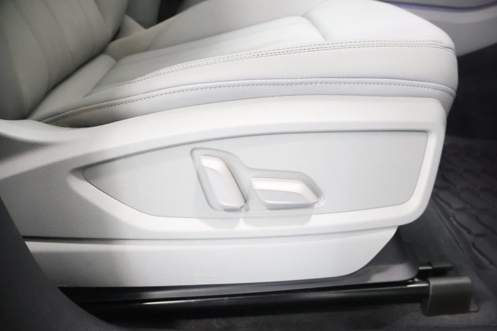 Used 2021 Audi Q5 e Premium AWD/4WD image 22