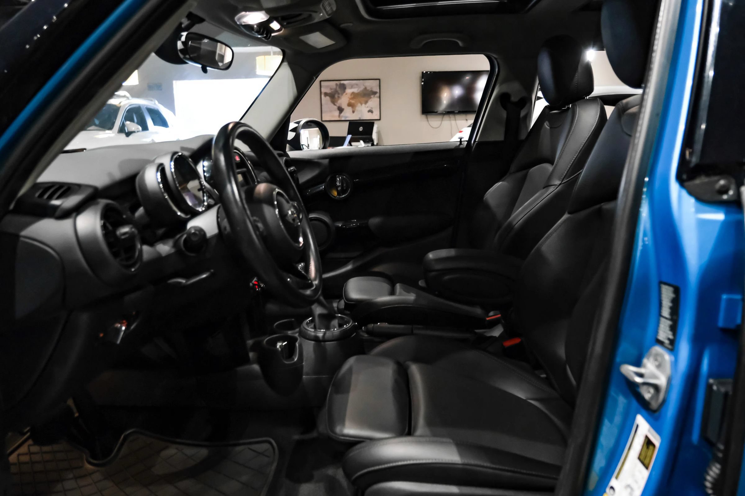 Used 2017 MINI Cooper S FWD image 4