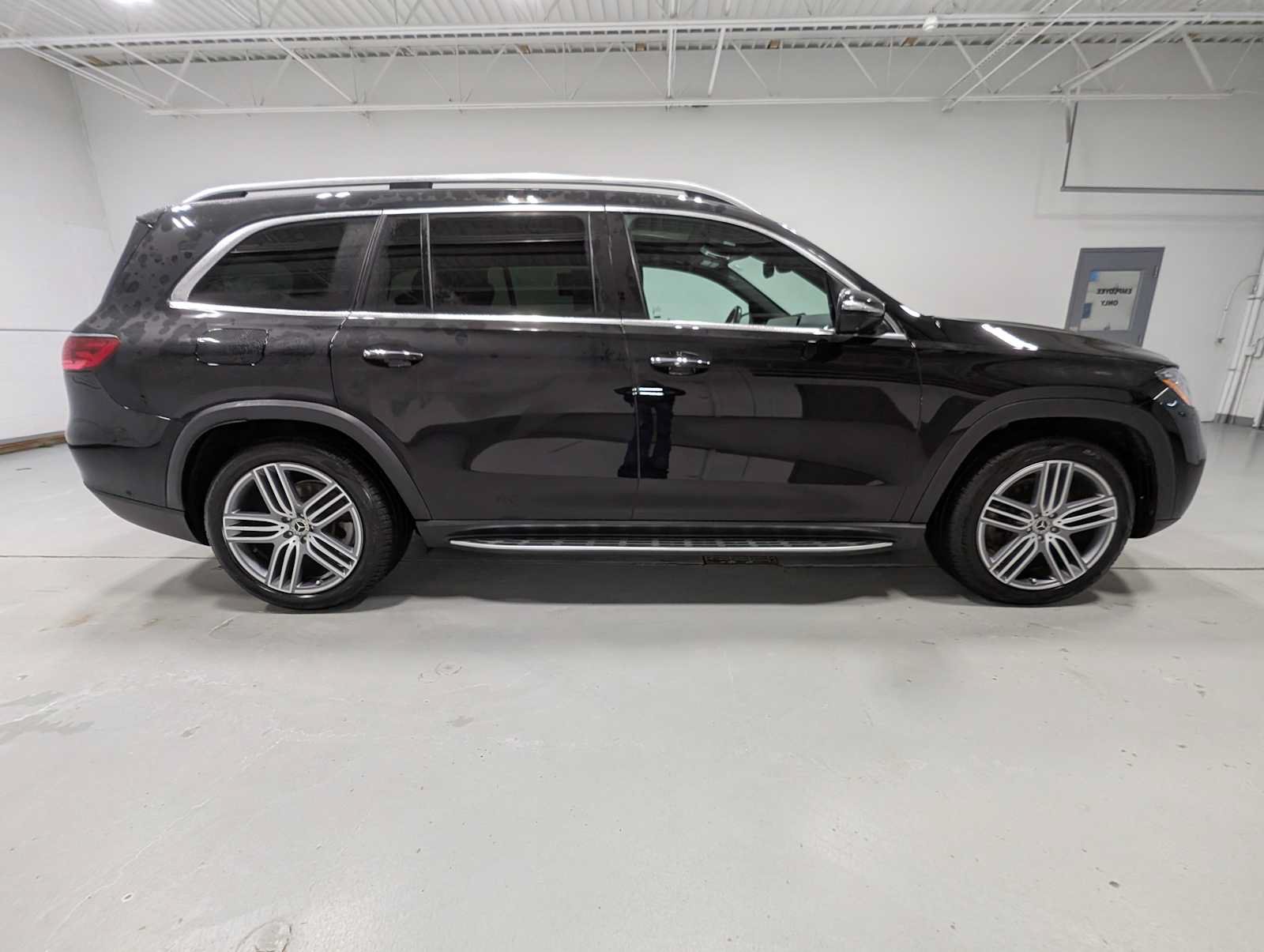 Certified 2024 Mercedes-Benz GLS 450 4MATIC image 7