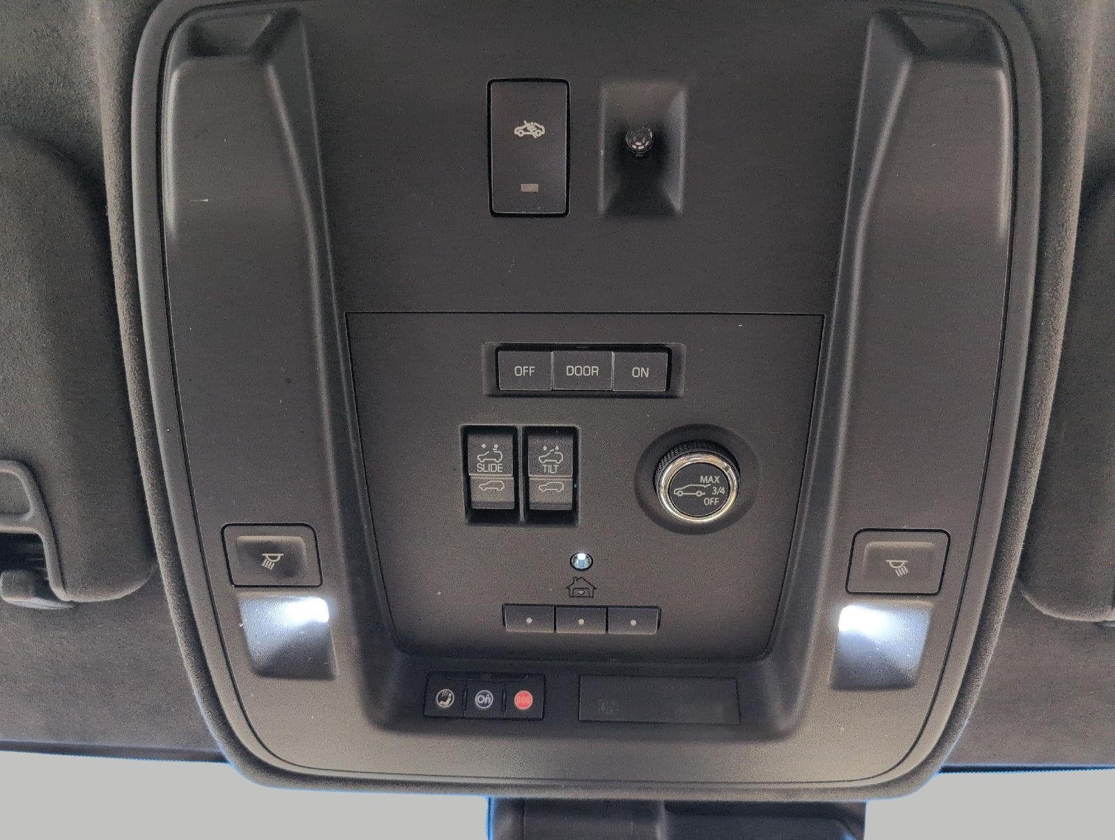 Used 2019 Cadillac Escalade ESV Platinum AWD/4WD image 19