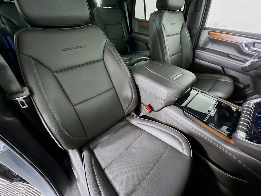 Used 2025 GMC Yukon Denali image 29