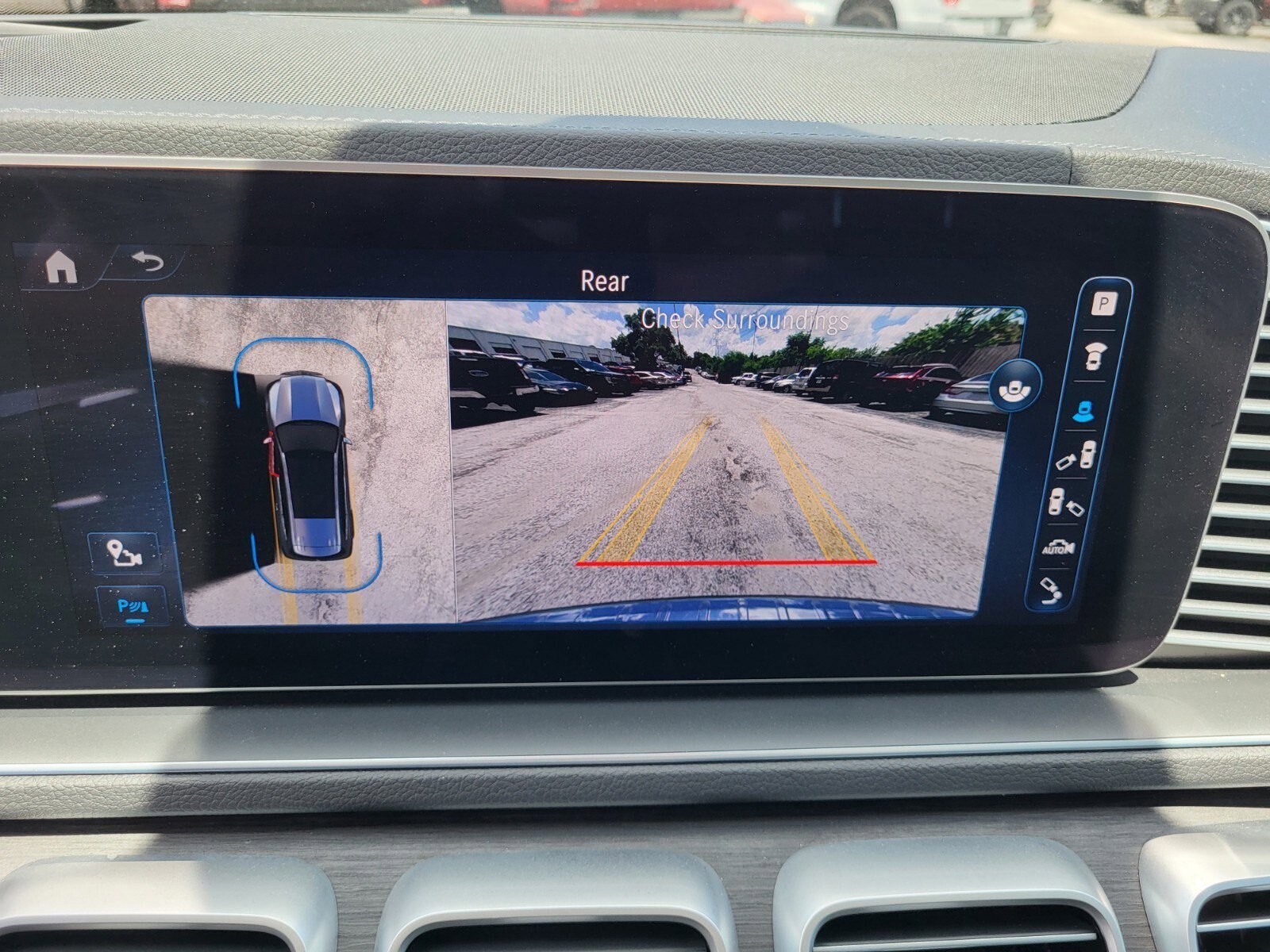 Used 2024 Mercedes-Benz GLS 580 4MATIC image 21