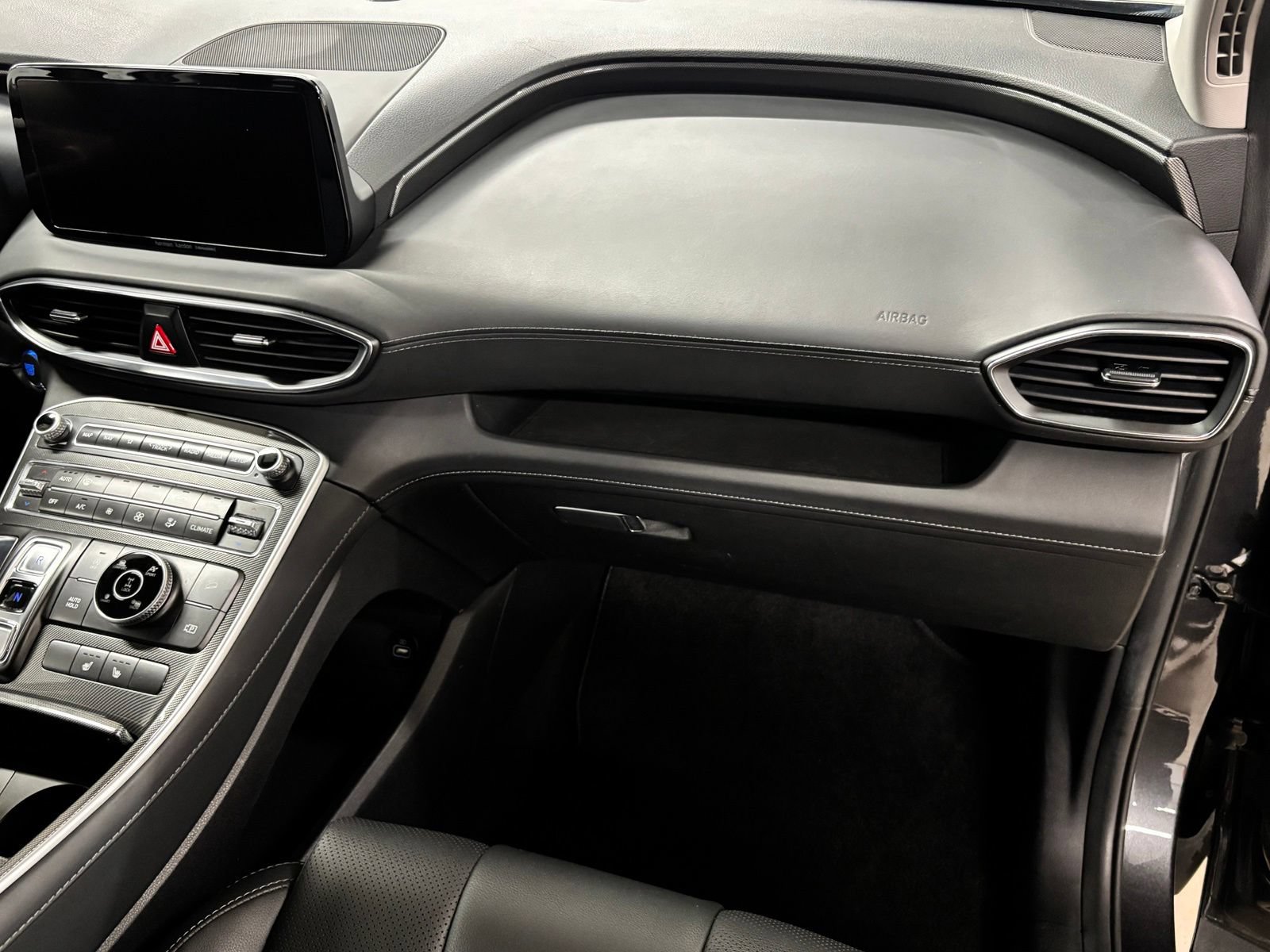 Certified 2023 Hyundai Santa Fe SEL w/ Premium Package AWD/4WD image 20