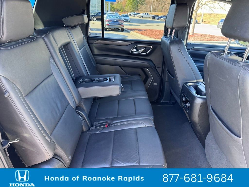 Used 2023 Chevrolet Suburban LT image 32