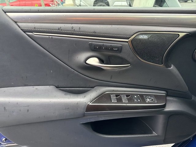 Used 2019 Lexus ES 350 F Sport w/ Accessory Package 2 FWD image 19