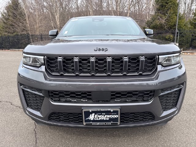 New 2026 Jeep Grand Cherokee Altitude AWD/4WD image 2