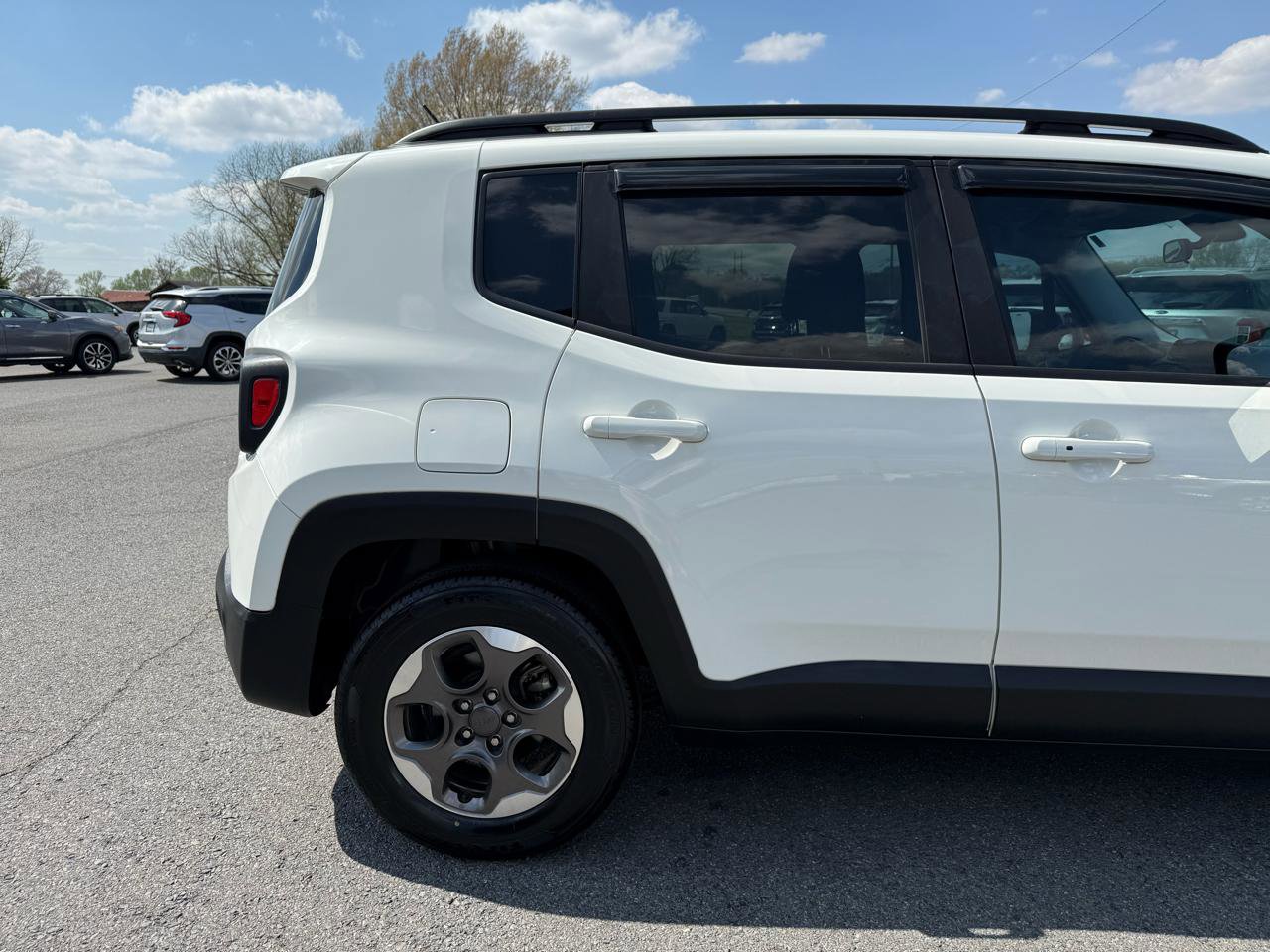 Used 2017 Jeep Renegade Sport w/ Power & Air Group image 33