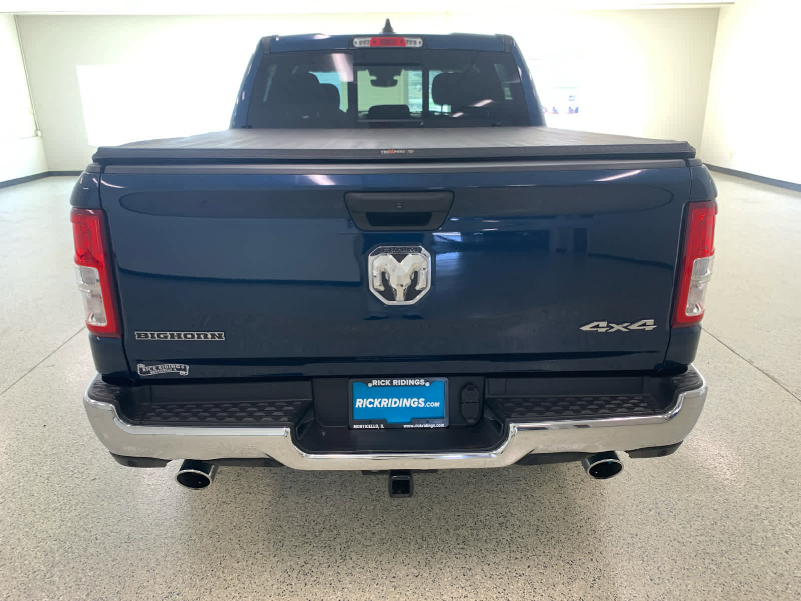 Used 2023 RAM 1500 Big Horn AWD/4WD image 9