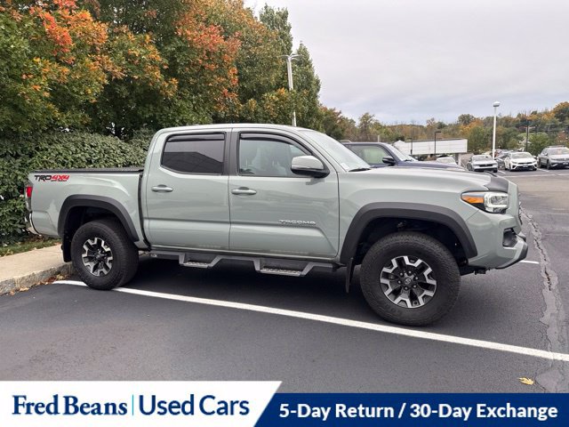 Used 2022 Toyota Tacoma TRD Off-Road AWD/4WD image 2