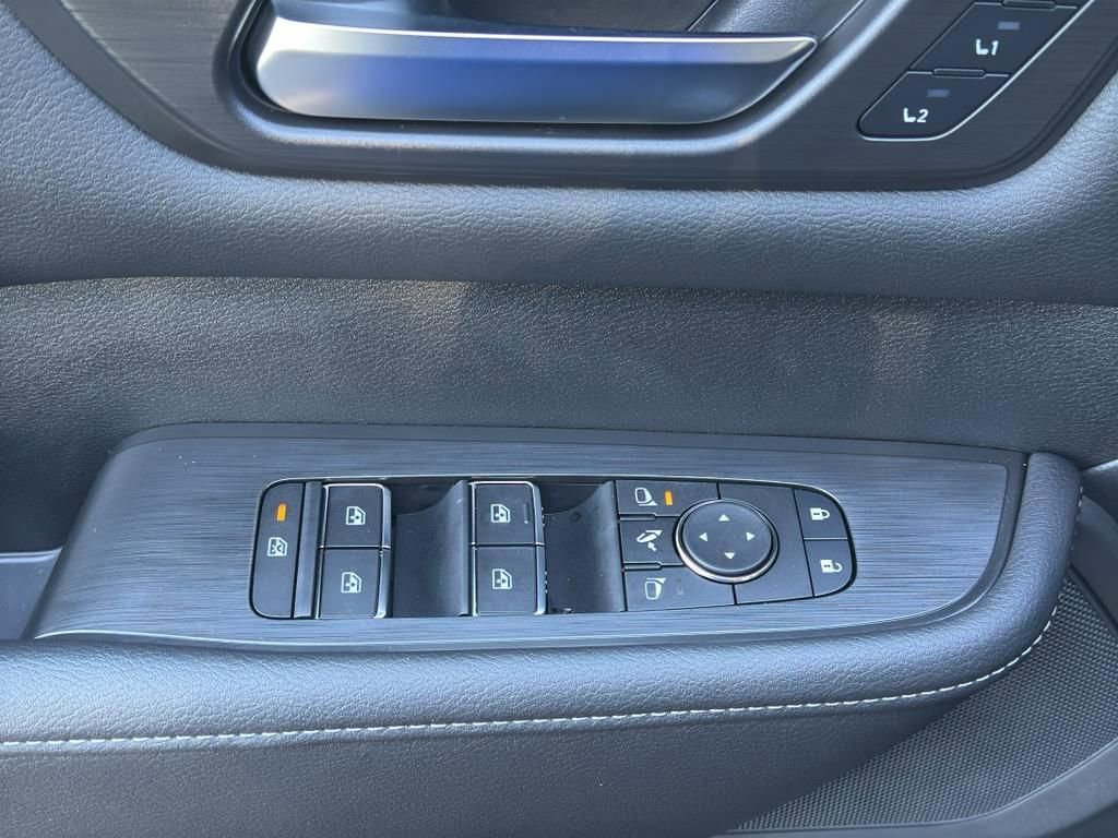 New 2025 Nissan Armada PRO-4X image 18