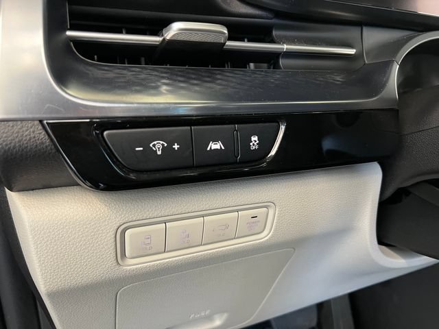 Used 2022 Kia Carnival SX Prestige FWD image 27