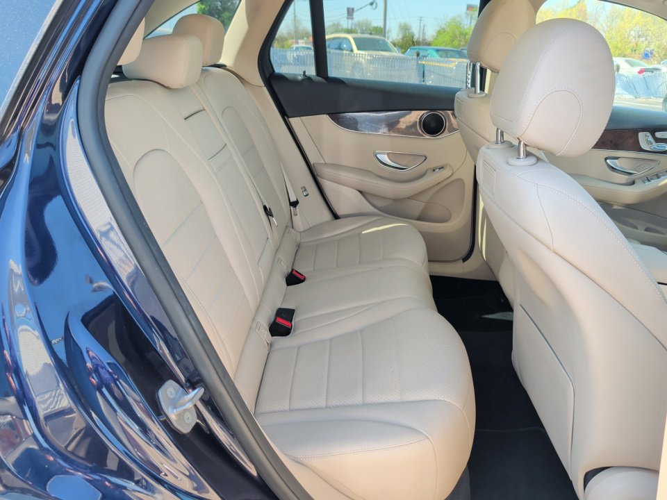 Used 2018 Mercedes-Benz GLC 300 image 33