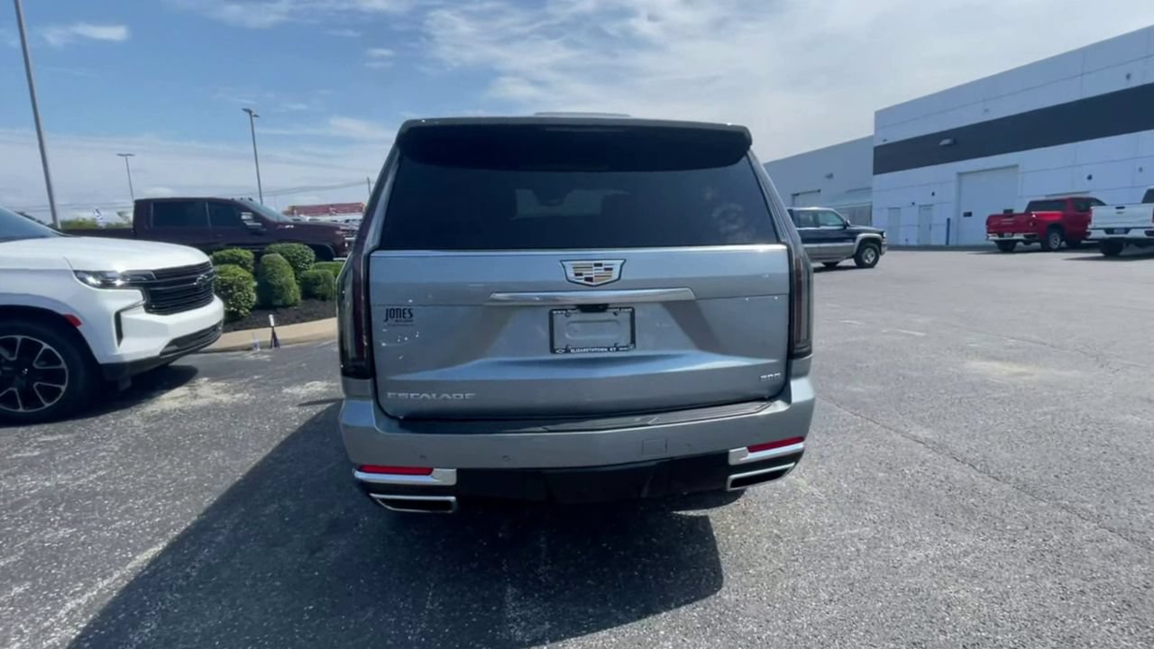 Used 2025 Cadillac Escalade Premium Luxury AWD/4WD image 8