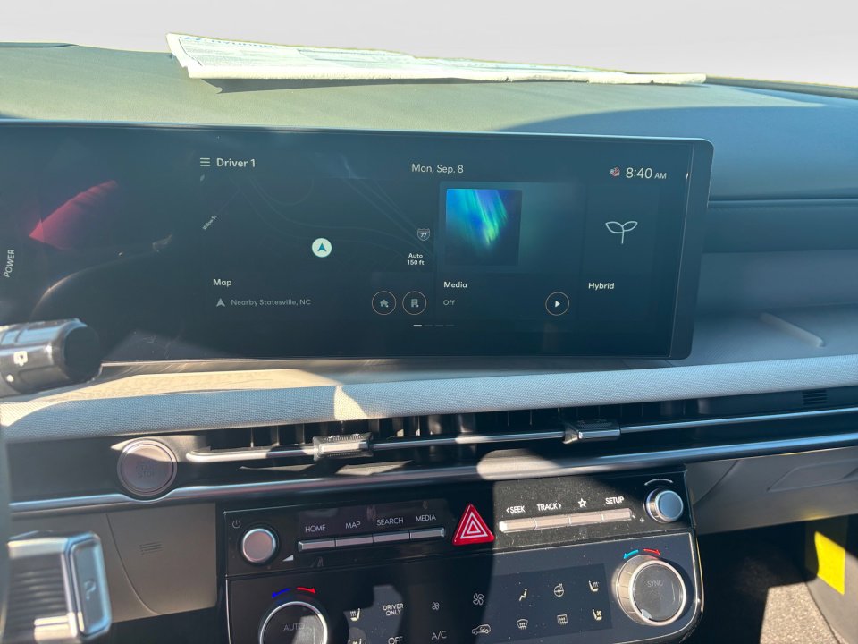 New 2025 Hyundai Tucson Limited image 17