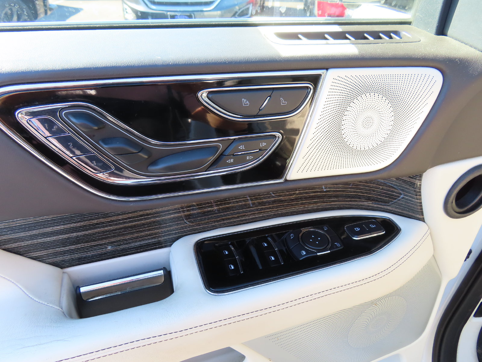 Used 2023 Lincoln Navigator Black Label AWD/4WD image 13