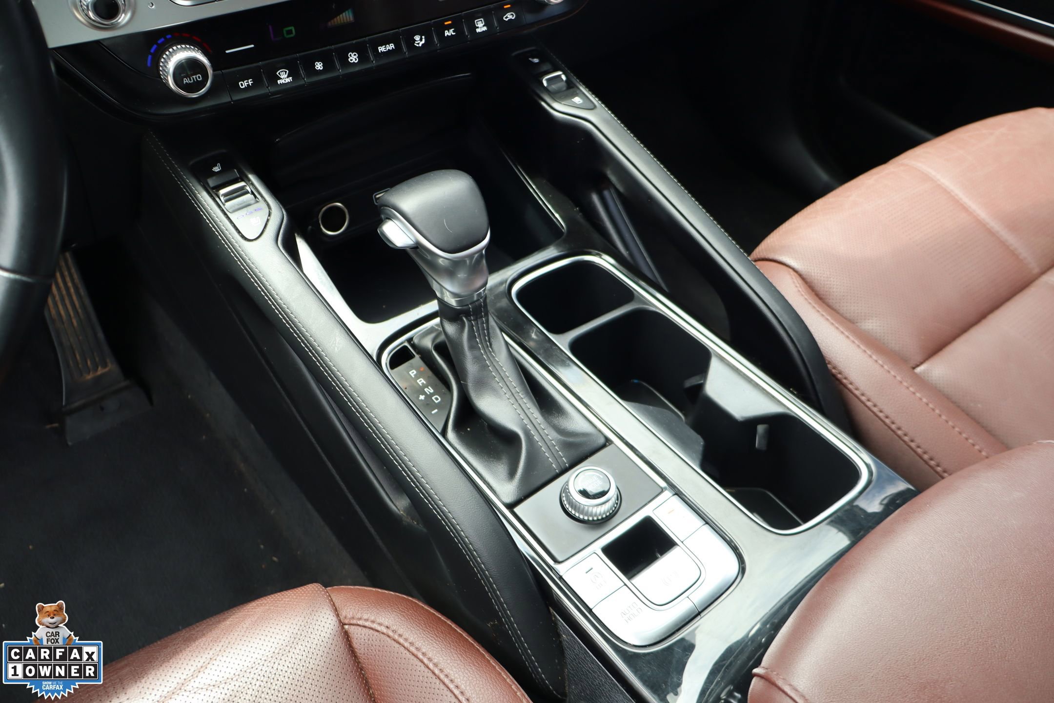 Used 2024 Kia Telluride EX w/ EX Captain's Chair Package FWD image 20