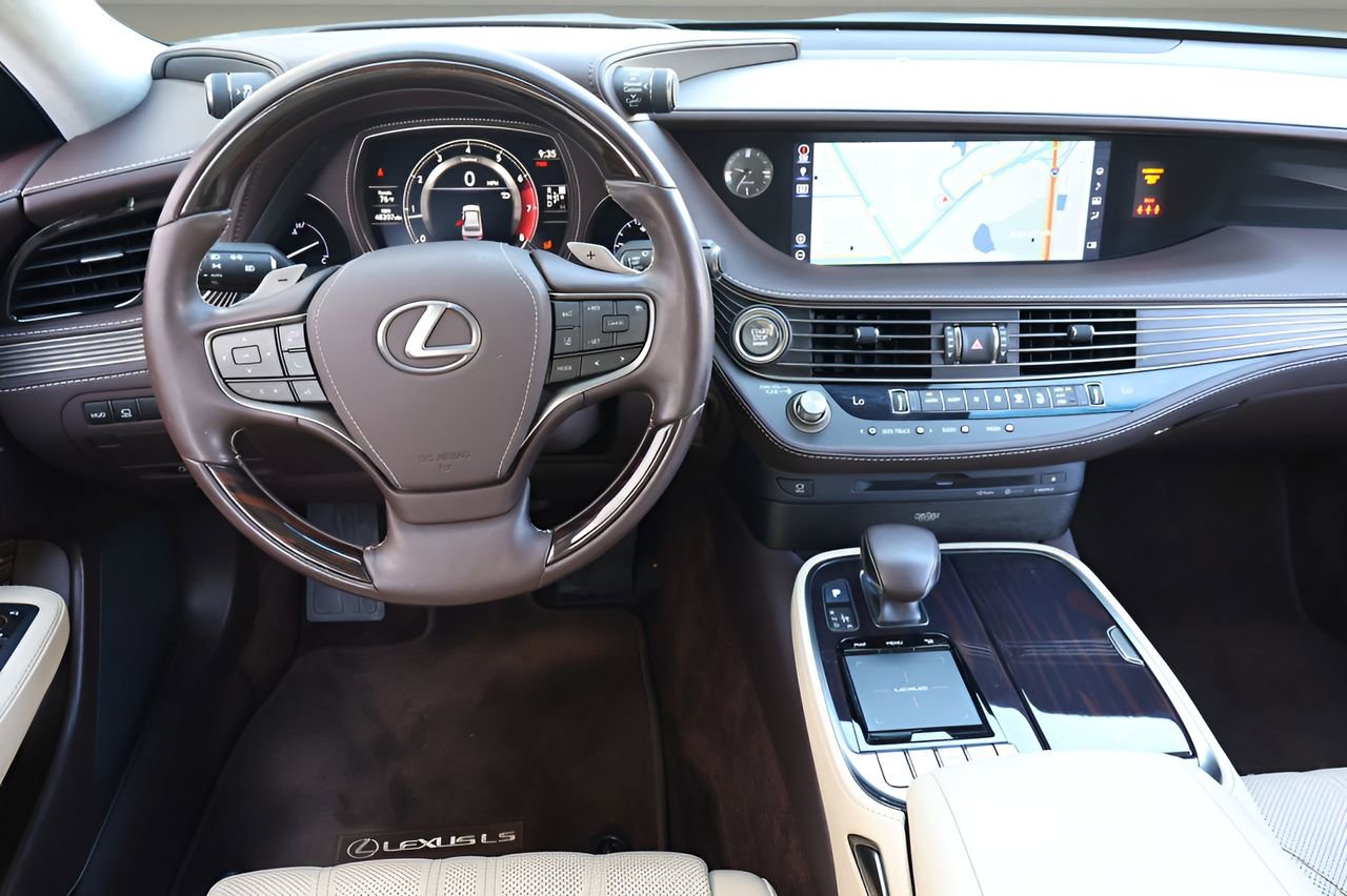 Used 2019 Lexus LS 500 w/ Interior Upgrade Package RWD image 14
