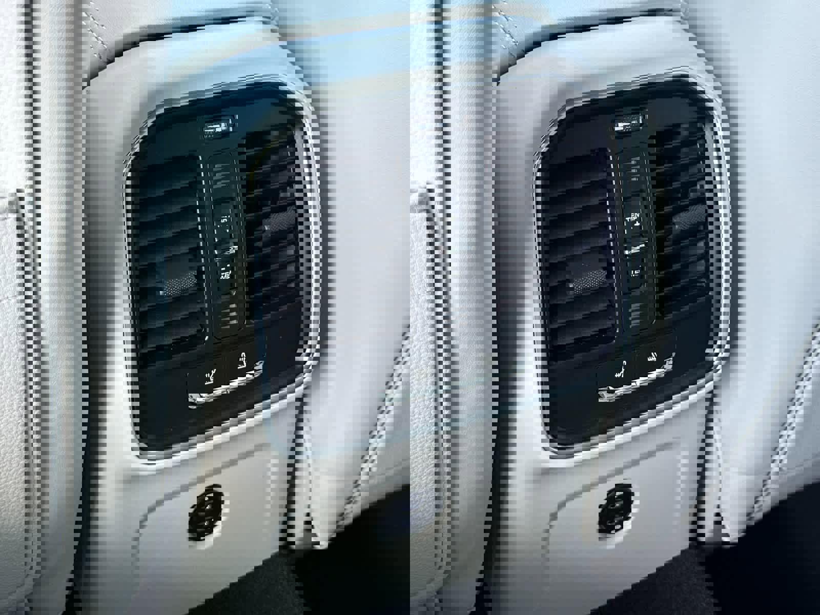 New 2026 Porsche Macan AWD/4WD image 14