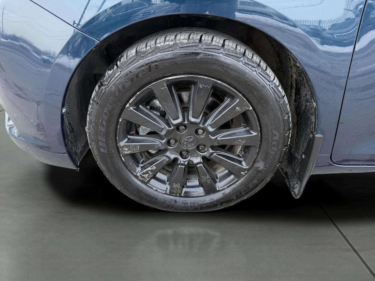 Used 2012 Toyota Sienna Limited image 23