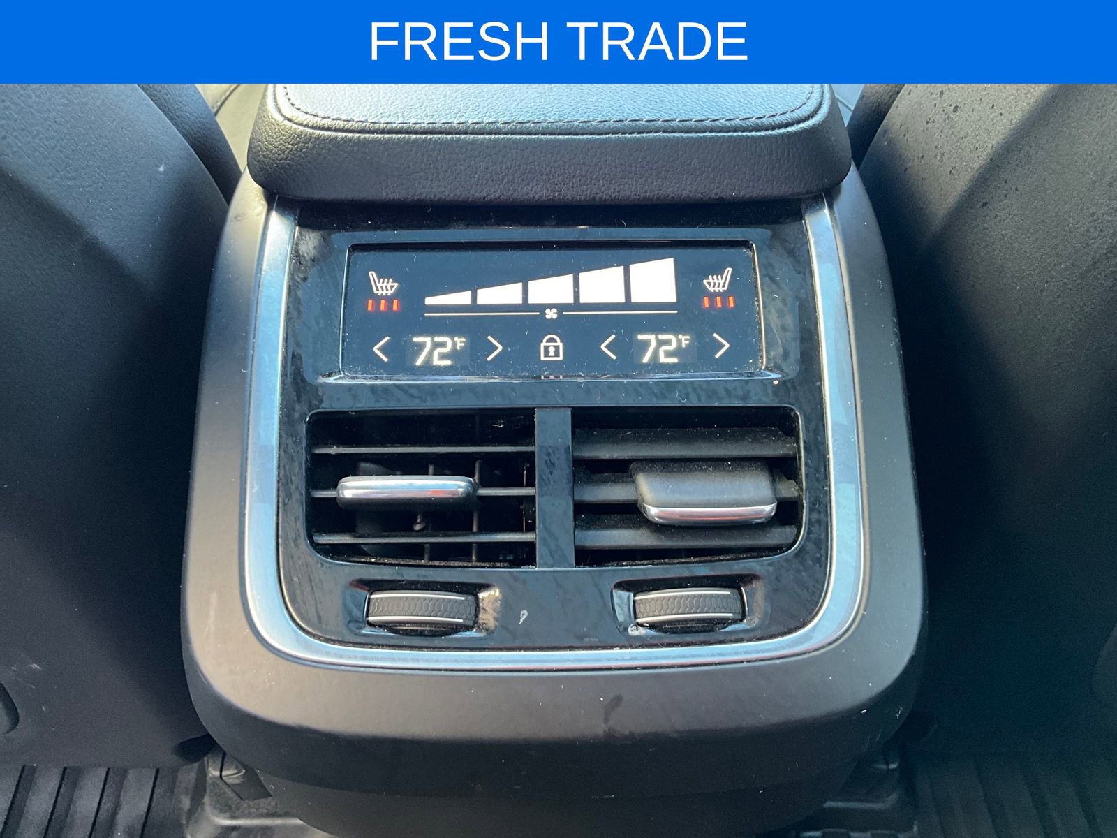 Used 2020 Volvo XC90 T5 Momentum w/ Protection Package Premier image 30