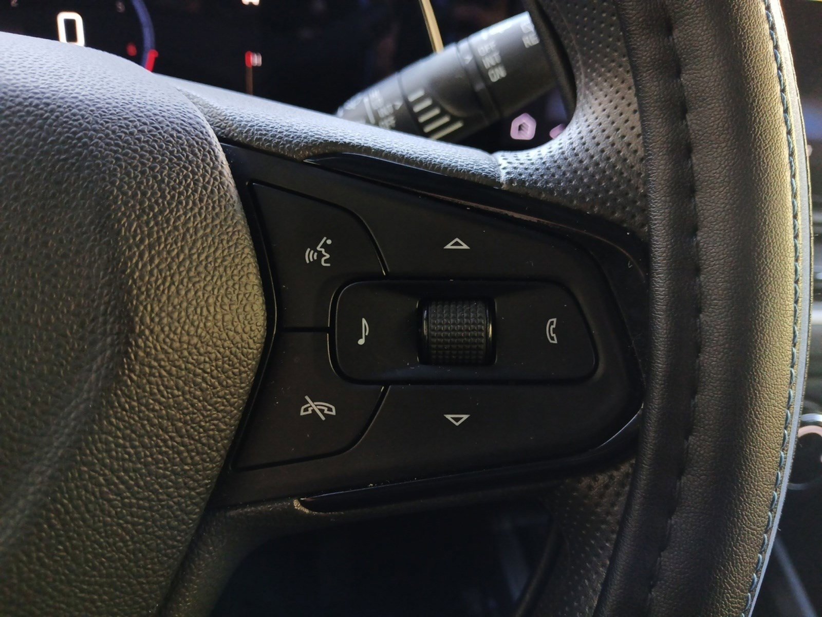 Used 2025 Chevrolet TrailBlazer LS w/ LS Confidence Package image 18