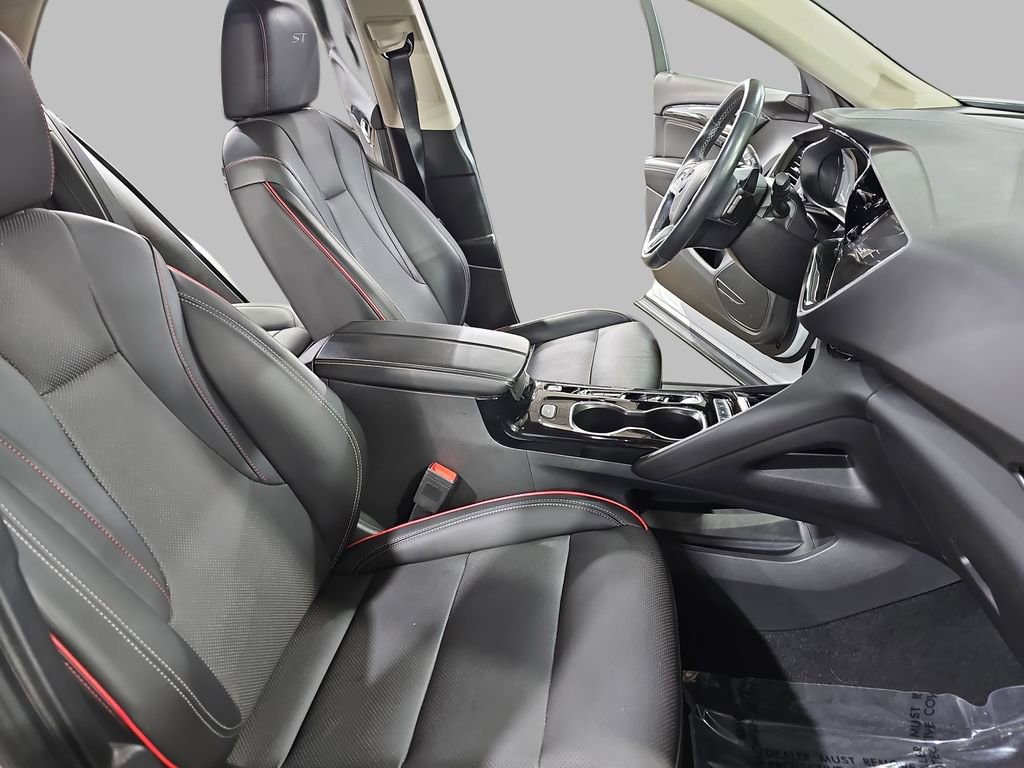 Certified 2023 Buick Envision Essence w/ Sport Touring Package image 13