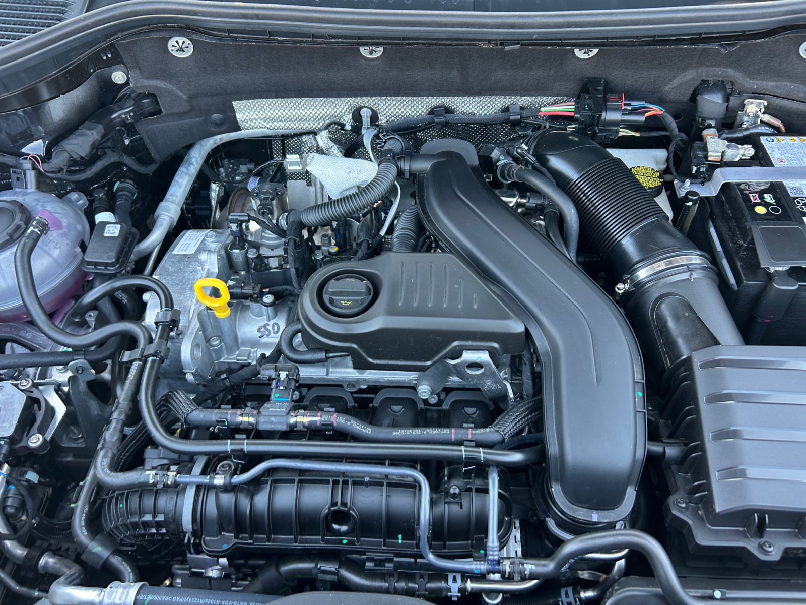 New 2026 Volkswagen Taos SE FWD image 20
